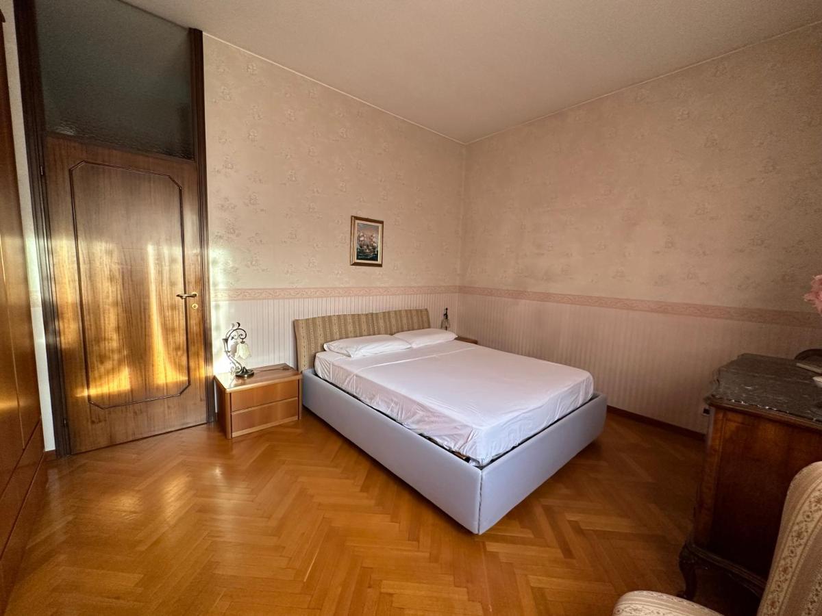 Dehomes - Two Bedrooms, Terrace, Wi-Fi, Tram To Centre & Rho Fiera Milan Luaran gambar